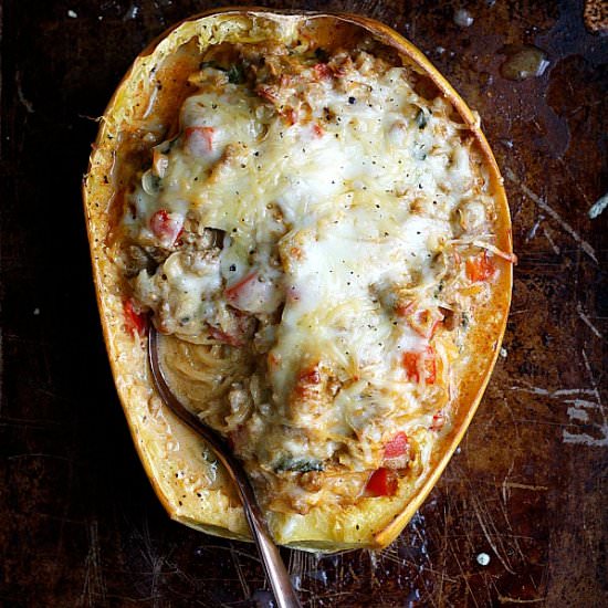 Mac & Cheese Spaghetti Squash Boats