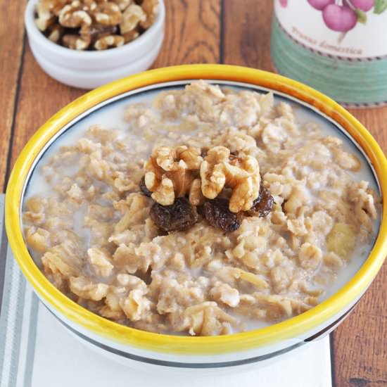 Healthy Apple Pie Oatmeal