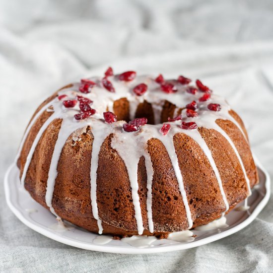 Christmasy gingerbread Bundt cake