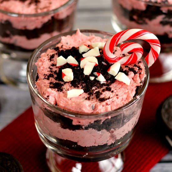 No-Bake Peppermint Oreo Cheesecakes