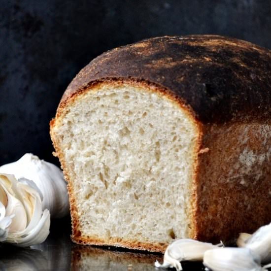 Bread with Roasted Garlic