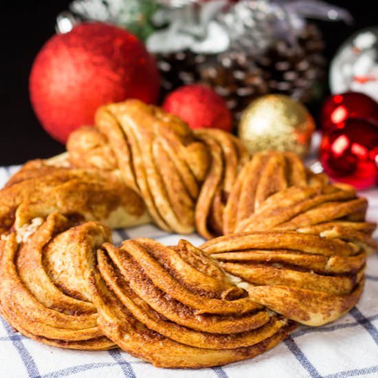 Christmas Cinnamon Kringle