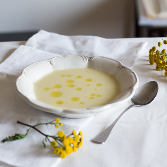 Cauliflower Soup with Porcini Oil