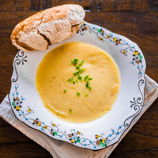 Curried Cauliflower & Potato Soup