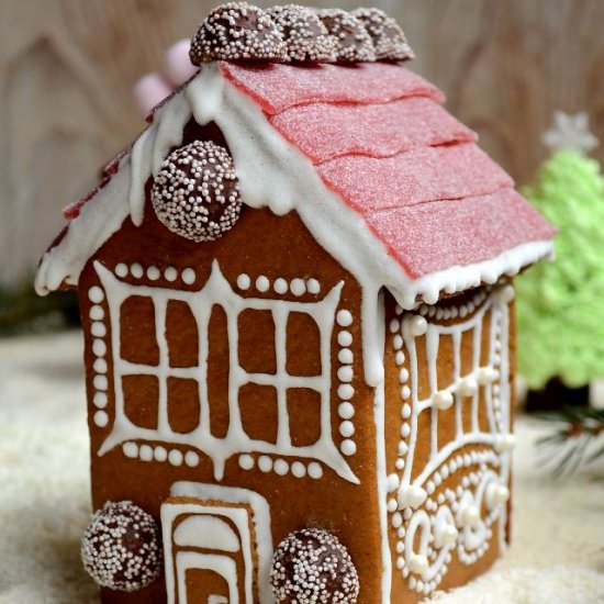 Gingerbread Christmas House