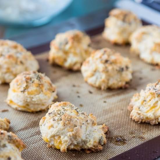 Cheesy garlic biscuits