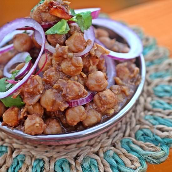 Classic Indian Chickpeas