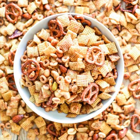 Winter Spice Slow Cooker Snack Mix