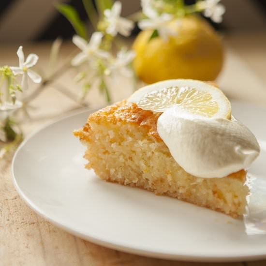 Greek Yoghurt Lemon Cake