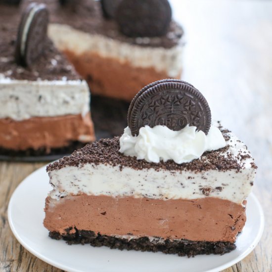 No Bake Chocolate Oreo Cheesecake