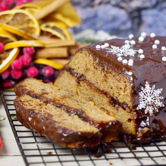 Easy gingerbread with plum jam