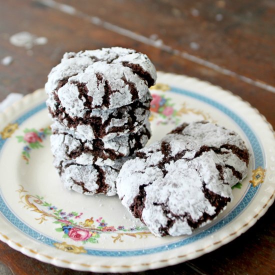 Chocolate Mint Crinkle Cookies