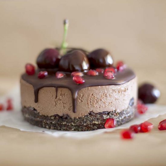 Raw chocolate cherry cheesecake