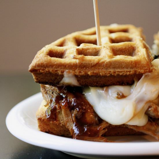 Pulled Pork Smoked Gouda Wafflich