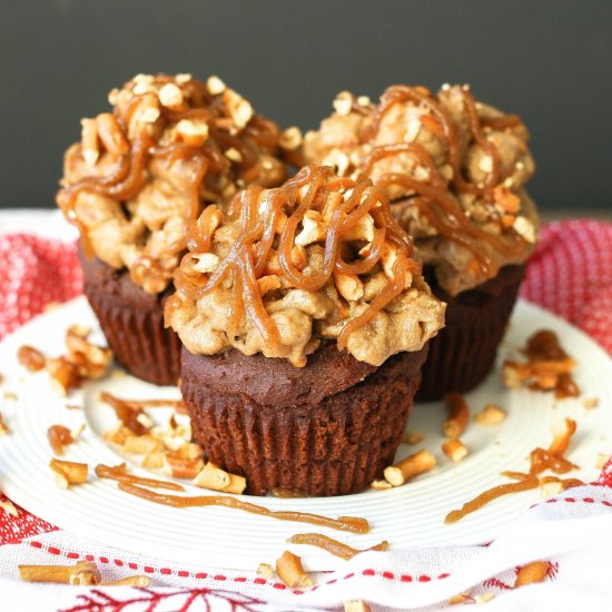 Dark Chocolate Pretzel Cupcakes