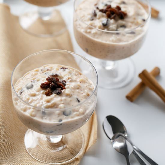 Easy Cinnamon Raisin Rice Pudding