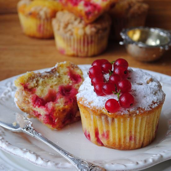 Muffins with Red Currants