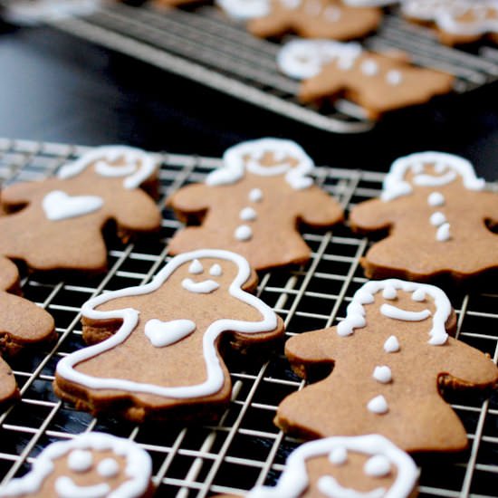 Thick and Chewy Gingerbread Cookies