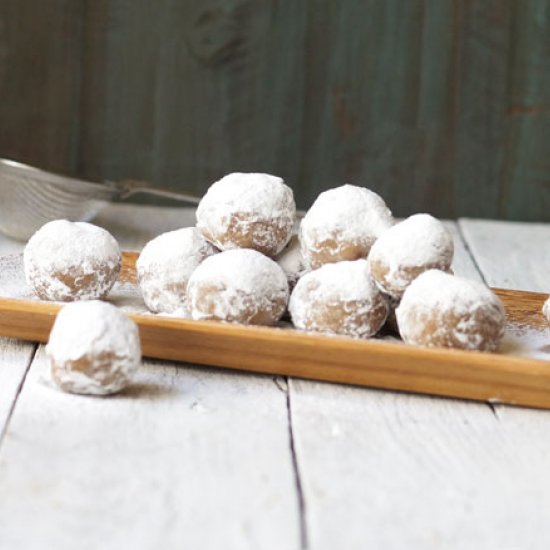 No-Bake Pecan Snowballs