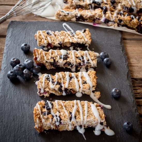 Blueberry Greek Yogurt Granola Bars