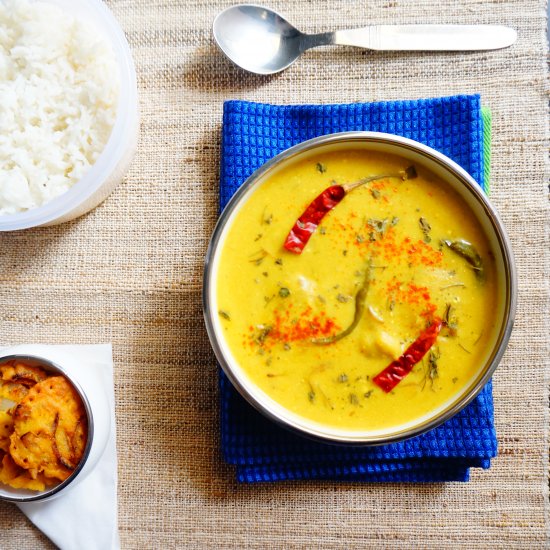 Indian Yogurt Curry – Kadhi Pakoda