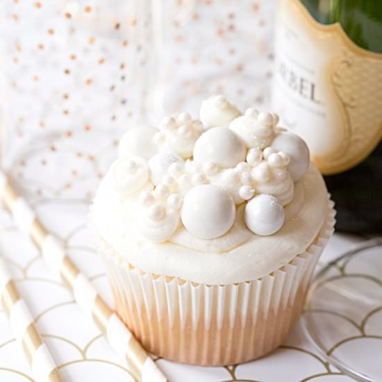 NYE Bubbly Champagne Cupcakes