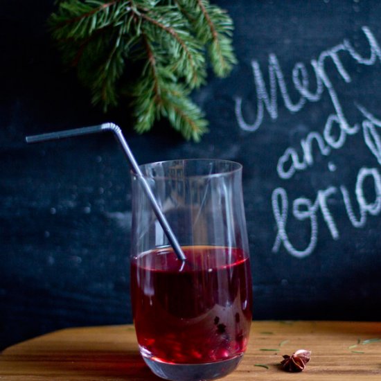 Spiced pomegranate gin cocktail