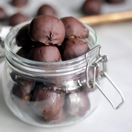 Almond Butter Graham Truffles