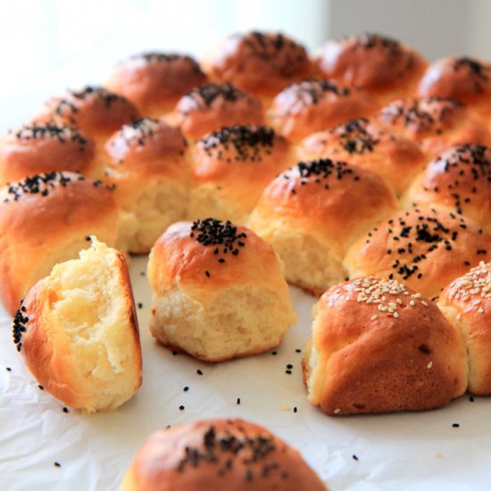 Behive Stuffed Bread Rolls