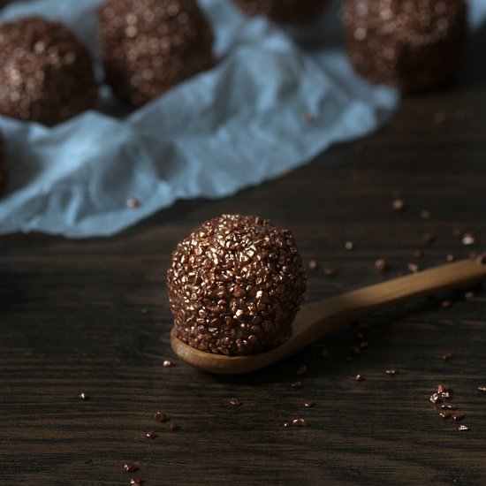 Chocolate and Almond Truffles