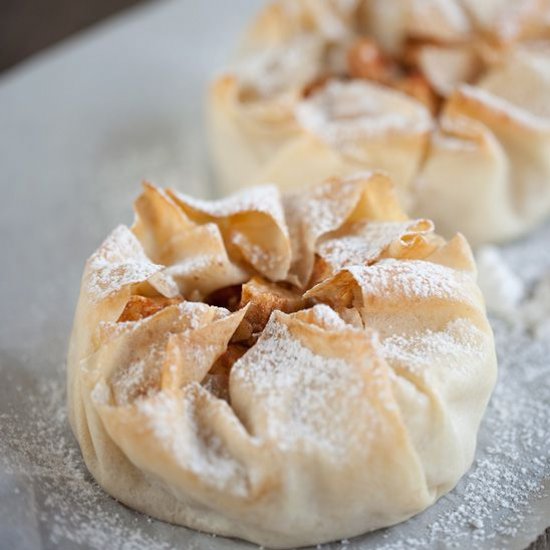 Mini apple pie tartlets