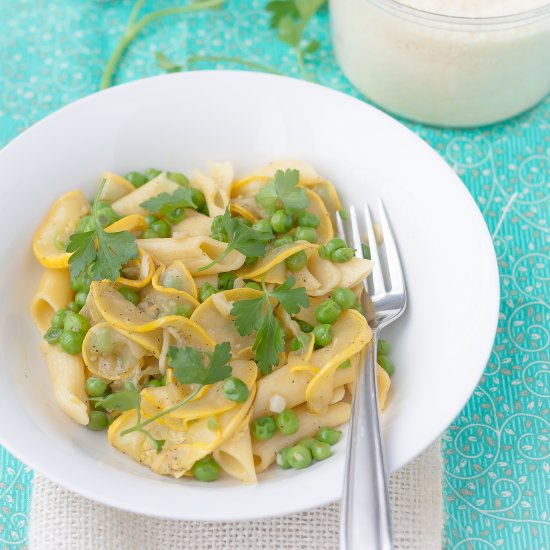 Penne Pasta with Peas and Zucchini