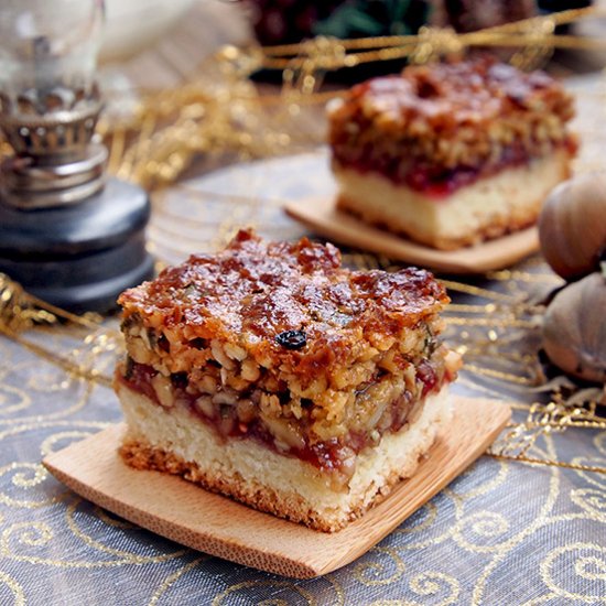 Caramel Cake with Walnuts