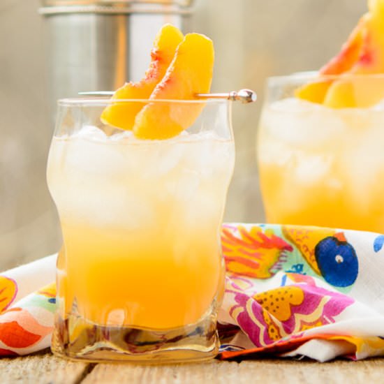 Sparkling Peach Cocktail