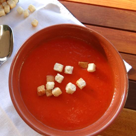 Smoky roasted tomato & pepper soup