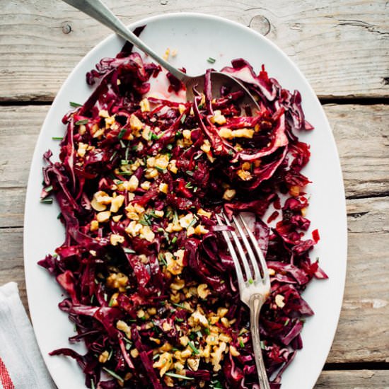 Red cabbage salad