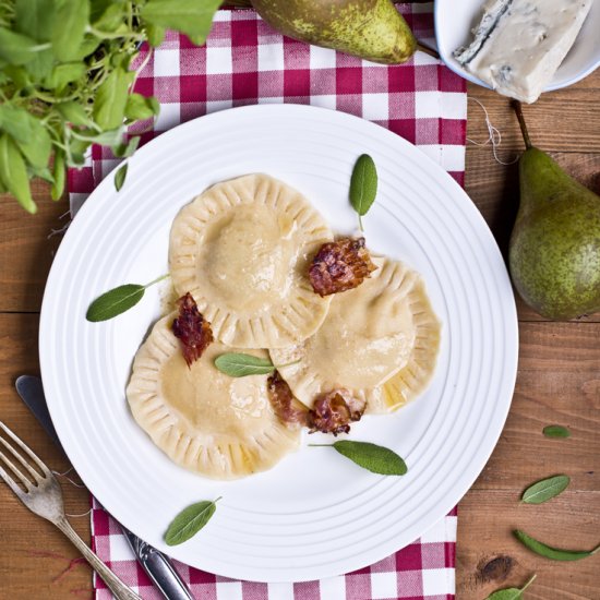 ravioli with pear and gorgonzola