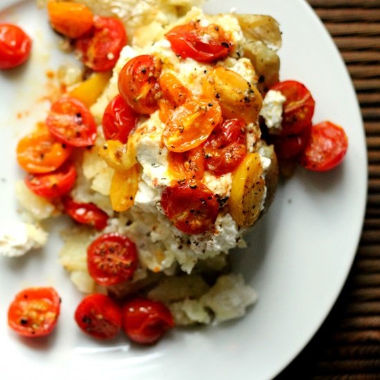 Baked Potato w. Ricotta & Tomatoes