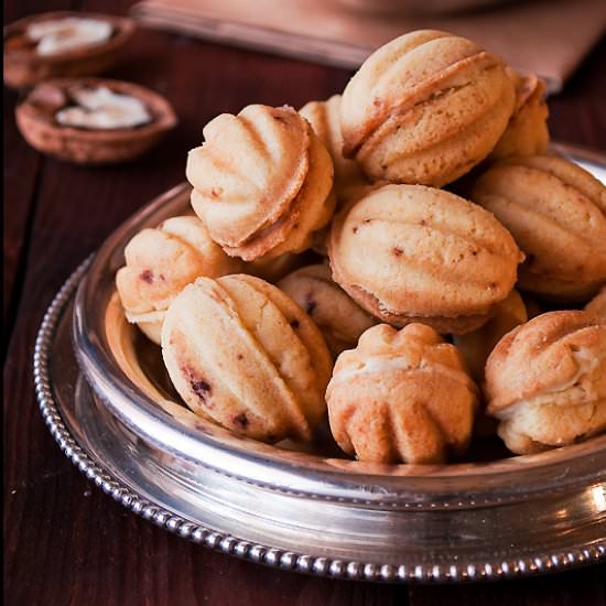 Walnut shaped cookies