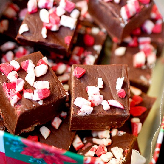 4 ingredient peppermint fudge