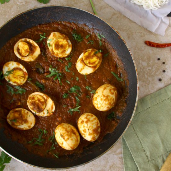 Egg Vindaloo And String Hoppers