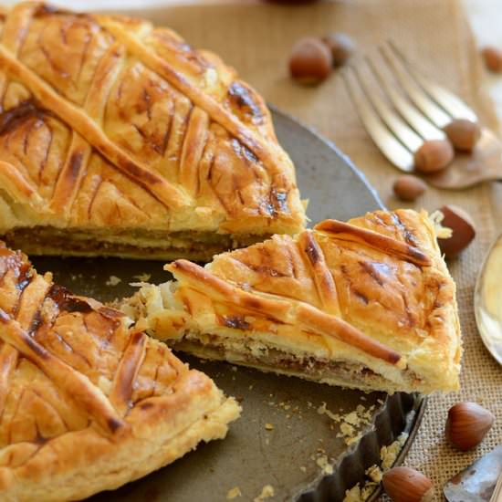 Apple and almond pie