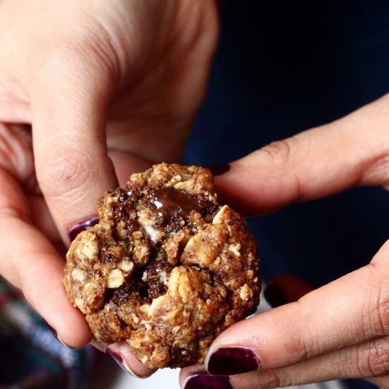 Oatmeal Dark Chocolate Cookies