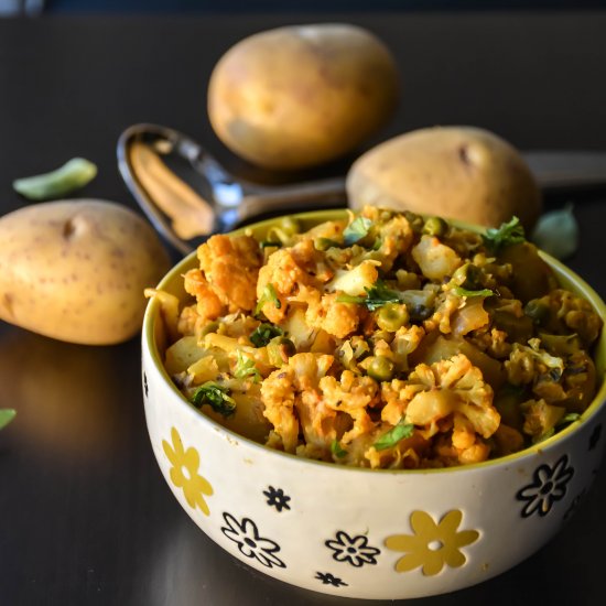 Aloo Gobi Matar /Cauliflower Potato