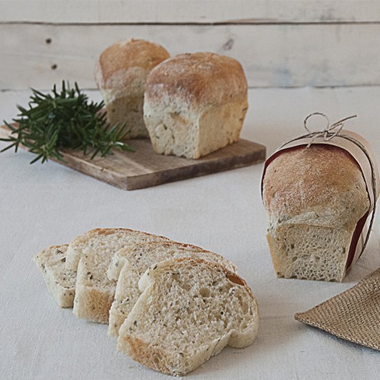 Potatoes and rosemary mini loaves