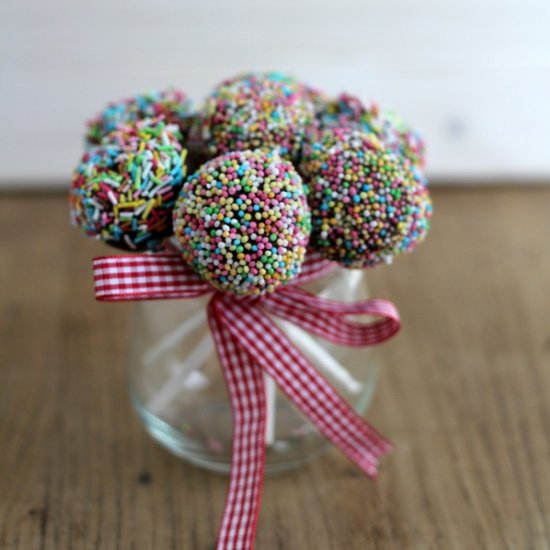 Panettone cake pops