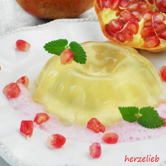 Champagne jelly with pomegranate