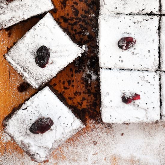 Fluffy Gingerbread Cake