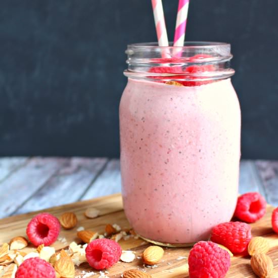 Raspberry Almond Chia Smoothie