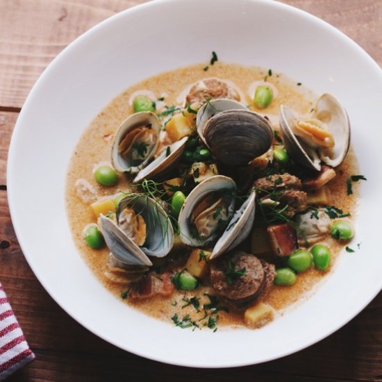 Clam, fennel and sausage chowder